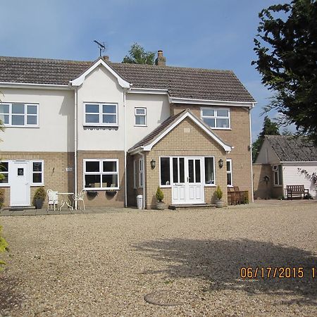 Barn Lodge Peterborough Exterior photo